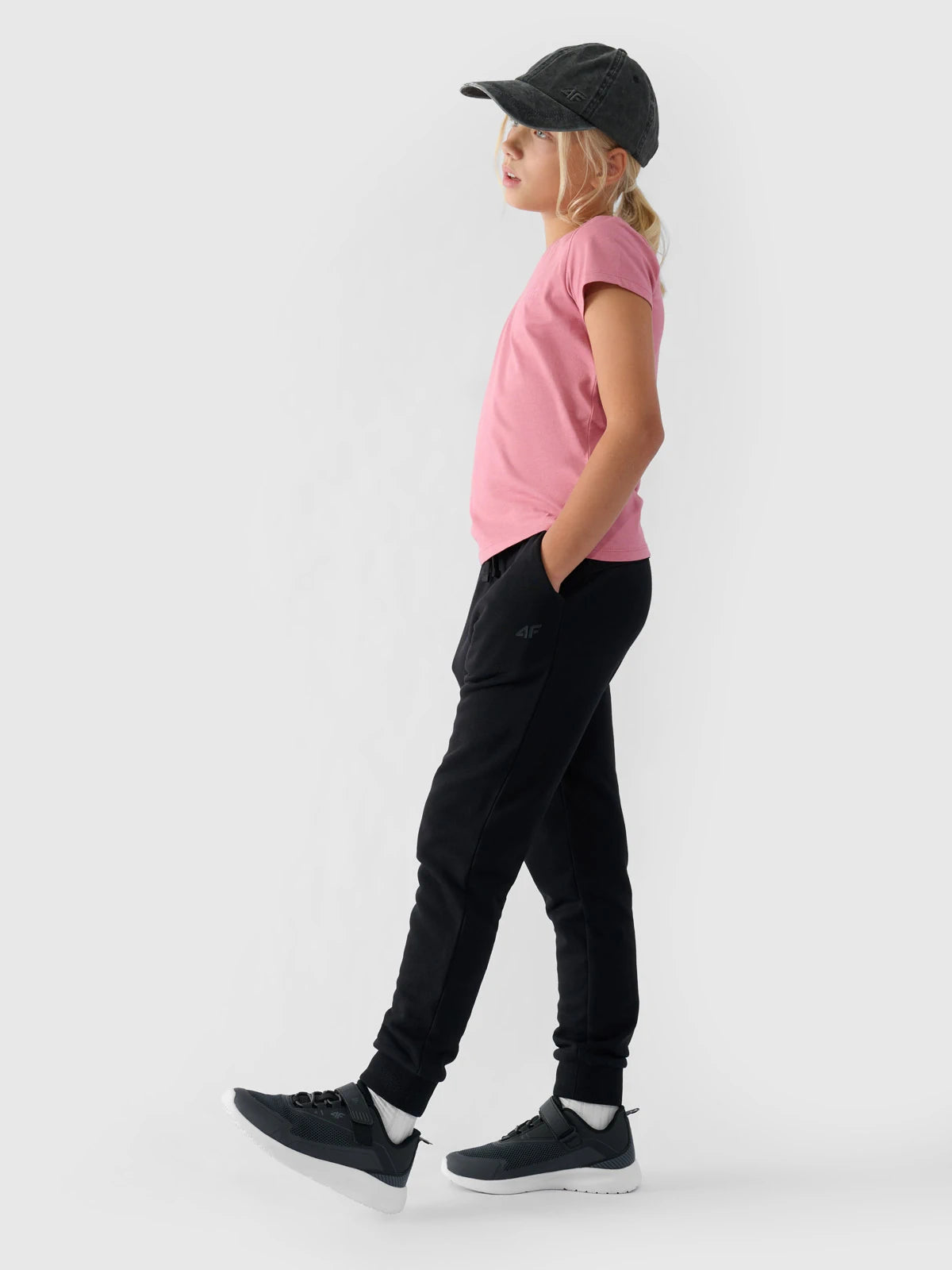 4F Junior Track pants Black girl