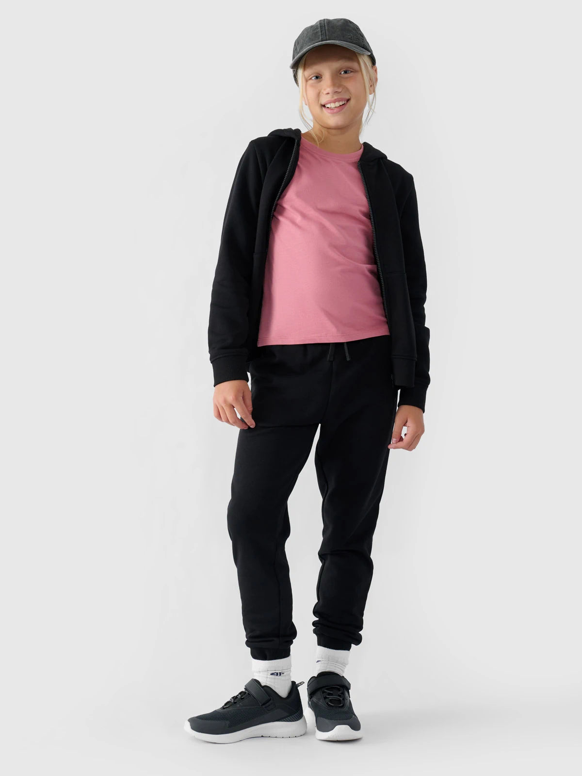 4F Junior Track pants Black girl