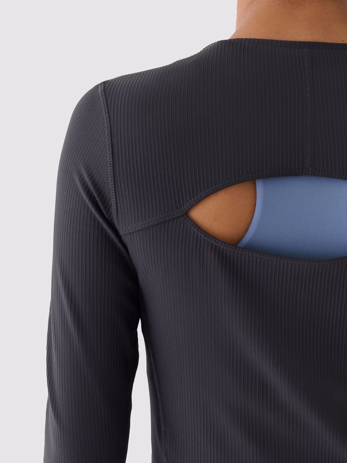 Pull dos ouvert