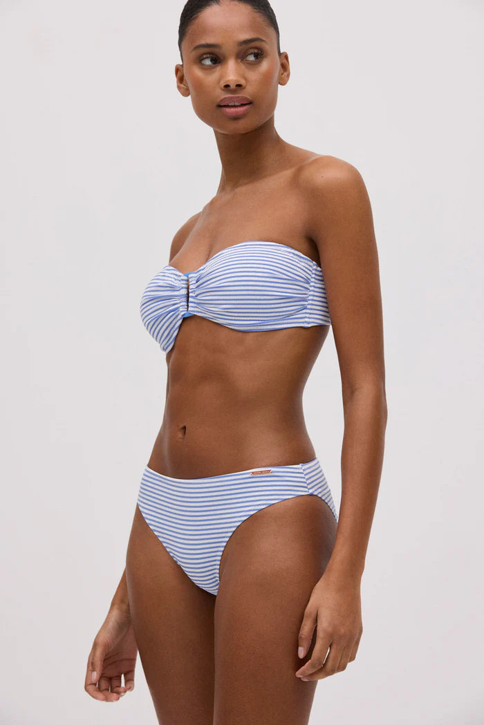 Conjunto de biquíni cai-cai listrado azul texturizado