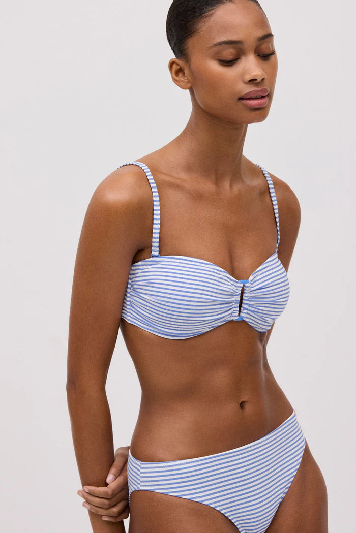 Conjunto de biquíni cai-cai listrado azul texturizado